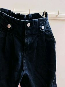 Black Jeans