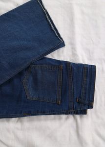 dark blue Straight Fit denim jeans...tag Is Missin