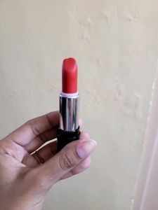 Lakme Absolute lipstick