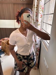 V Neck Chic Crop Top