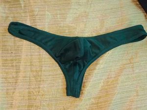 Men&#39;s Emerald Thong With Pouch