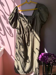 Solid Color Puff Sleeve Cinch Waist Dress