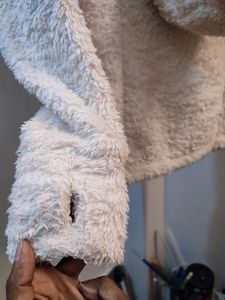 Fuzzy Cream bear face top neck coverJacket