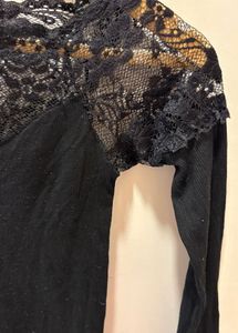 Lace Trim Long Sleeve Top