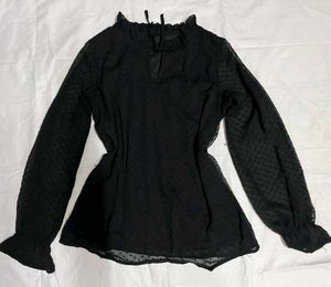 Elegant Black Sheer Sleeve Top 🖤♠️👸