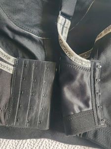 GLAMORISE Black Sports Bra