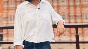 Oversized Stunning White Crop Shirt
