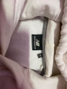 NB white Hoodie