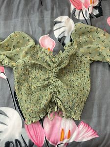 Green Puffy Full Sleeve Top