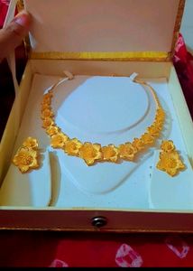 Beautiful flower one gram gold polish necklace set