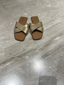 Stylish Gold Flats