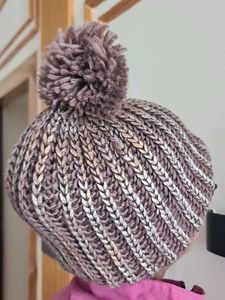 Stylish Knit Beanie with Pom Po