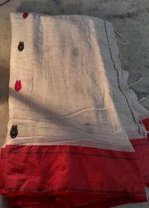 Beautiful White Saree With Red Border