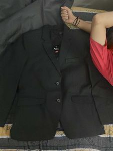 women&#39;s Black Suit Blazer