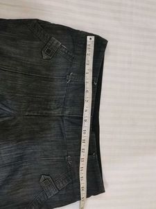 Dark Wash Capri Pants