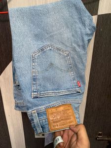 Levis Orignal jeans Ripped staright fit