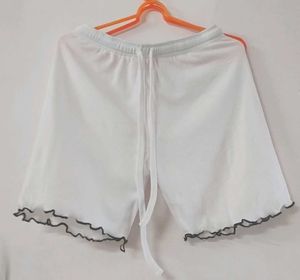 White Lettuce Edge Lounge Set