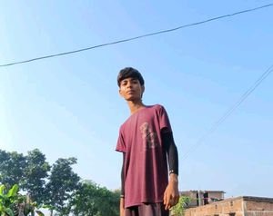 Maroon Graphic T-Shirt