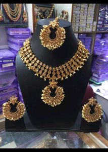 Women's Necklace Set
