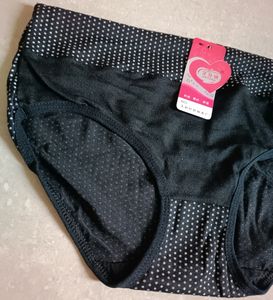 3 Panty Comb