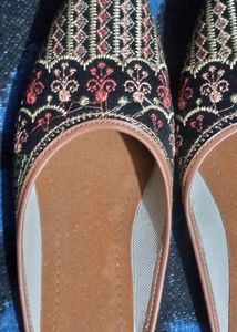 Kashmiri Leheriya Elegant Jutis