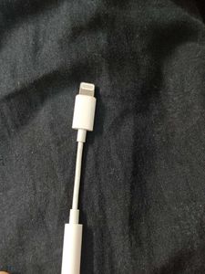 Apple Headphone Lightning To 3.5mmJack Adapter