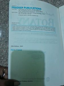 Pradeep&#39;s Botany B.sc 1st Year Volume 1 (Diversity Of Microbes And Cryptogams