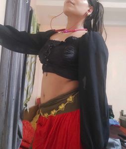 branded Chic Black Corset Style Top🎀🕸️