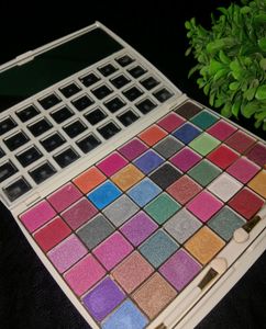 Hilary Rhoda Eyeshadow Palette 🎨