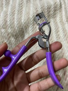 Purple Eyelash Curler