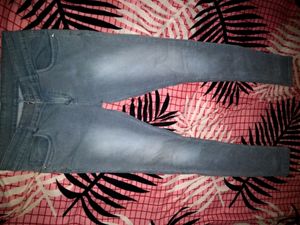 Grey women jeans, like new.