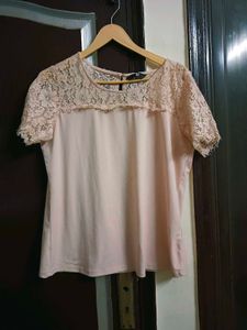 Beautiful Top In L Size No Flaws