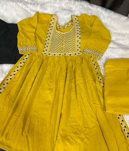 Elegant Mustard Embroidered Nayra Cut