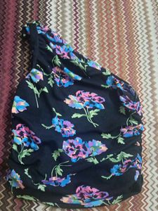 Floral One-Shoulder Top