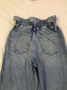 Highwaisted Momfit Denim Waist 26-28