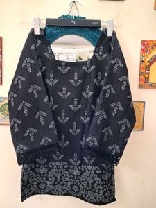 🆕 Woolen back pearl lace U shape neck short kurti