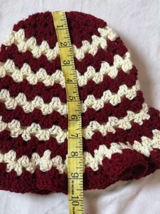 Maroon &amp; Cream Crochet Bucket Hat🍎🤍