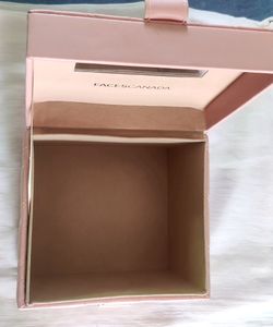 Faces Canada Trousseau