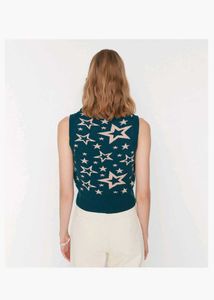 Star Pattern Sleeveless Sweater