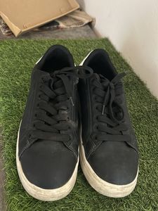 Zara Black Sneakers