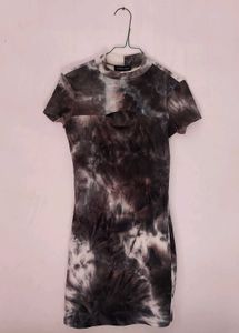 Tie dye bodycon dress 👗