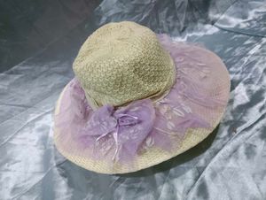 Vintage-Inspired Woven Hat with Lavender Detail