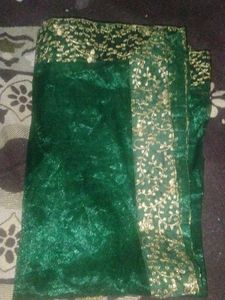 beutiful gown for festive wear