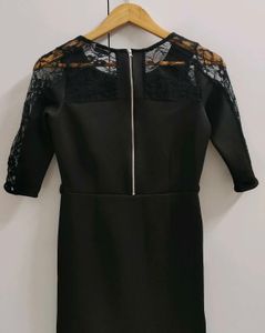 Black bodycon dress