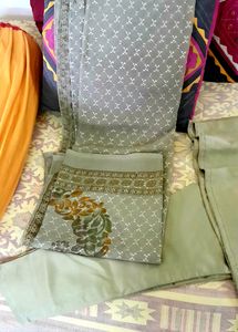 Satin Kurta Pajami &amp; Chunni 😃Negotiable 😃