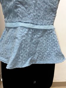 BLUE CLASSIC FLORAL TOP FOR WOMEN
