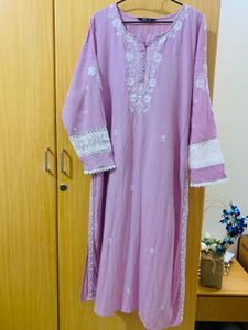 Pink &amp; White Floral Embroidered Kurta Trousers