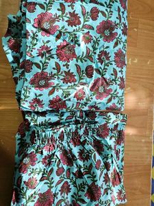An ELEGANT PAIR OF KURTA and PALAZZO