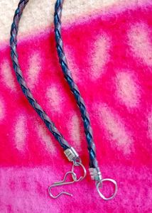 Locket to wear in hand and neck