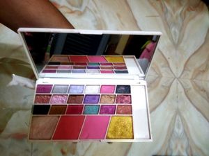 Eye Shadow Palette